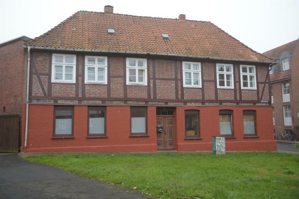 Fachwerkhaus In Der Altstadt ลือเนอบวร์ก ภายนอก รูปภาพ